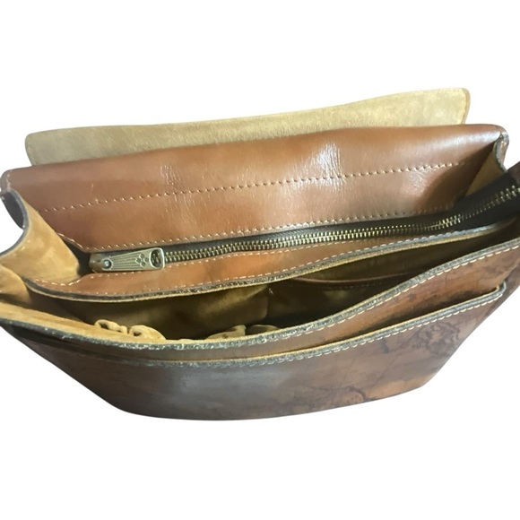 Patricia Nash English Garden Floral Map London Brown Leather Saddle Bag - Picture 13 of 16